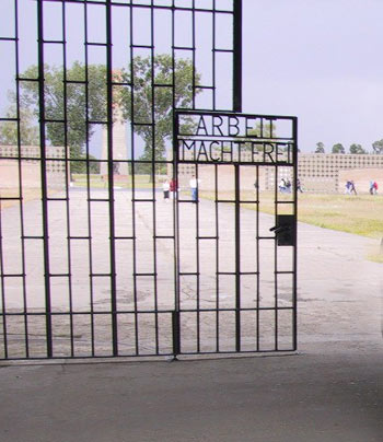 Eingang ehemaliges KZ Sachsenhausen 