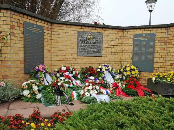 Gedenkort für die Opfer der nationalsozialistischen Judenverfolgung: Denkmal am ehem. jüdischen Bethaus Oranienburgs in der Havelstraße (Ecke Neringstraße)
