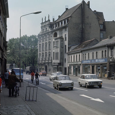 Die Bernauer Straße (damals noch "Straße des Friedens") im Jahre 1978 ...
