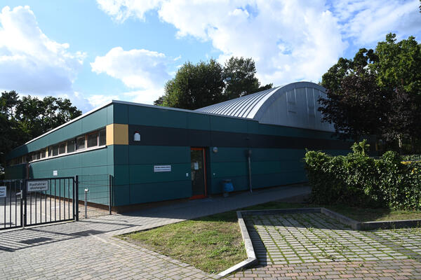 Oranienburg Sporthalle Waldschule Außen