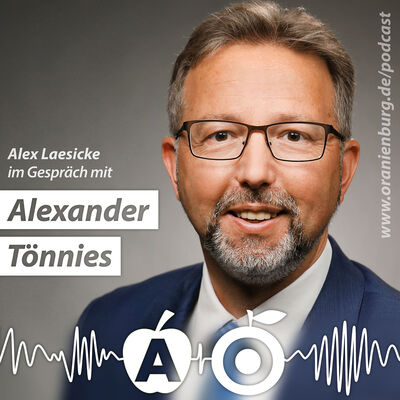 Oberhavels Landrat Alexander Tönnies im Podcast-Gespräch mit Oranienburgs Bürgermeister Alexander Laesicke.
